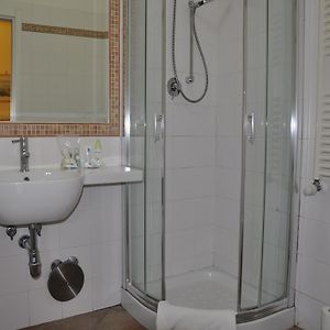 Kamer met een Queen Size Bed